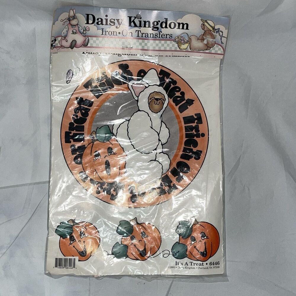 Daisy Kingdom 1990 vintage Iron on transfer Halloween trick or treat pumkin 6446